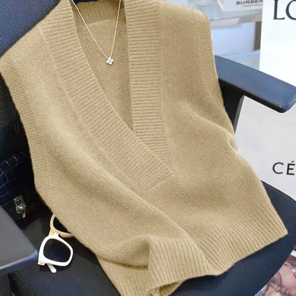 BEIGE HEATHER DEEP WIDE RIBBED V-NECKED WIDE RIBBED HEM WAIST SLEEVELESS VEST - Picture 1 of 1